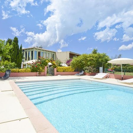 לוצ'יאנה Hotel Les Jardins מראה חיצוני תמונה