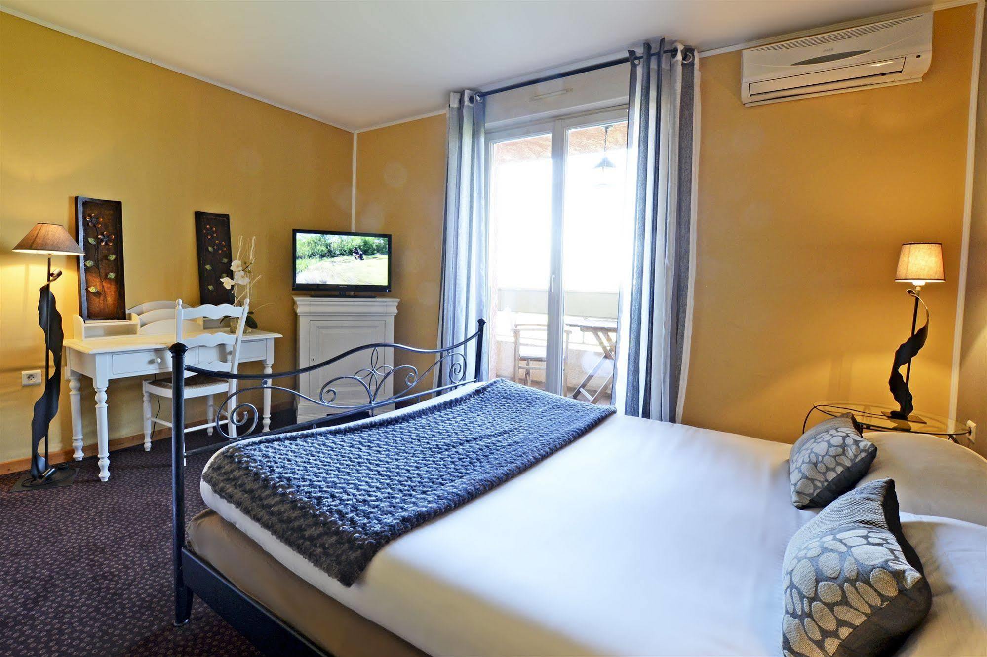 לוצ'יאנה Hotel Les Jardins מראה חיצוני תמונה